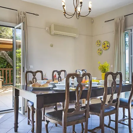 Lourdas By Villa Trapeza (Kefalonia)